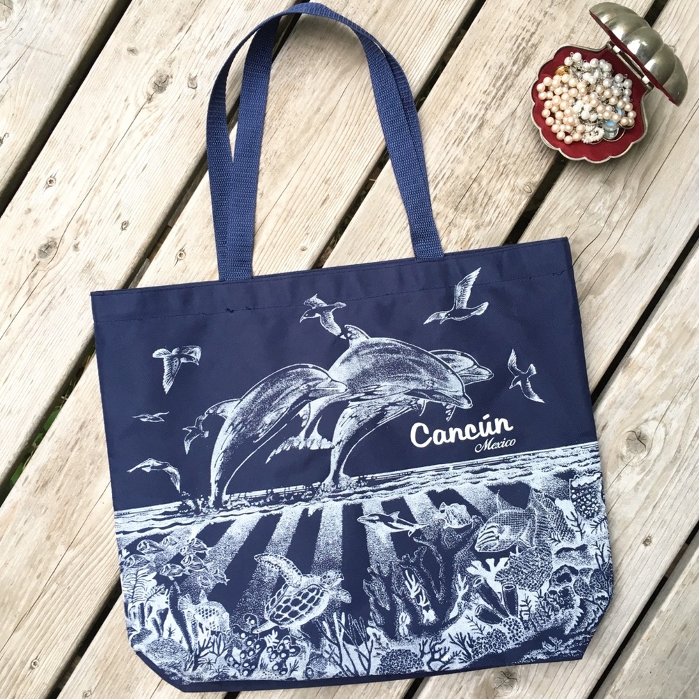 ⭐️HP⭐️ Zip Top Cancun Beach Tote - Picture 1 of 6